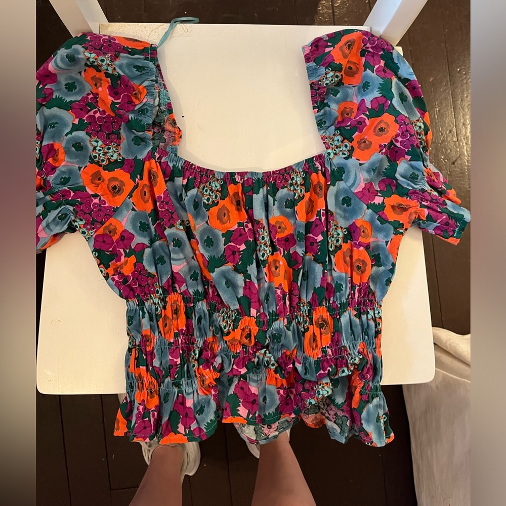 Colorful Floral Top xs